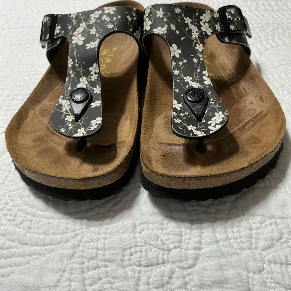 Papillio by Birkenstock Gizeh floral print black & white Sandal Euro 38 US 7 - Picture 6 of 12